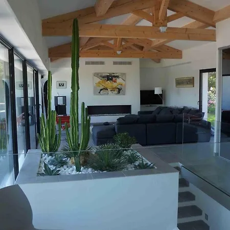 Gaia Villa *